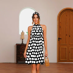 Robe dos nu à pois 