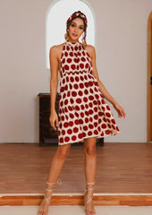 Robe dos nu à pois 