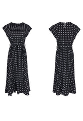 Robe à pois et manches courtes