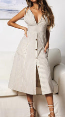 Robe à rayures nautiques à décolleté plongeant