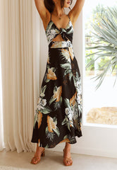 Robe à imprimé tropical et découpes