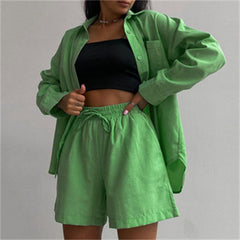 Ensemble chemise à manches longues boutonnée et short à cordon