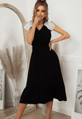 Robe en dentelle festonnée à col noué