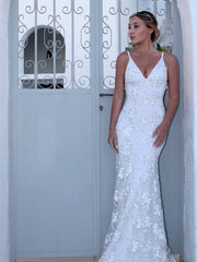 Robe dos nu à col en V 