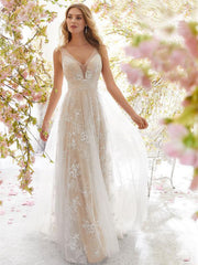 Robe en dentelle à col V 