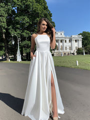 Robe dos nu à bretelles 