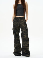 Pantalon cargo camouflage à jambes larges et poches multiples