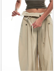 Pantalon à jambes larges et à taille haute