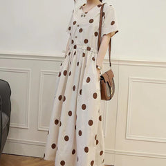 Robe trapèze simple à pois amincissante