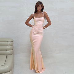 robe à bretelles rouge corail 