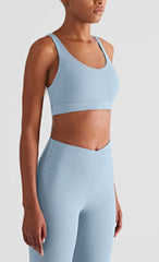 Soutien-gorge de sport en cuir souple avec bretelles dos en V.