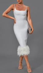 Robe bandage midi blanche à bretelles et plumes
