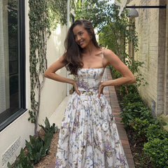 Robe midi blanche à fleurs pour les fêtes