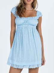 Robe mini ample sans manches brodée