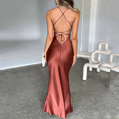 Robe longue sirène en satin à lacets