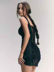 Robe mini froncée dos nu en dentelle transparente