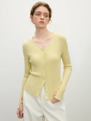 Gilet en maille côtelée à col en V et poignets fendus