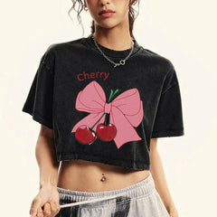 T-shirt slim en coton avec motif de cerises et nœud papillon