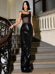Robe moulante à bretelles fines et taille haute en résille pailletée