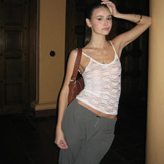 Haut court en dentelle blanche transparente