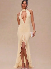 Robe moulante dos nu à volants et décolleté sans manches