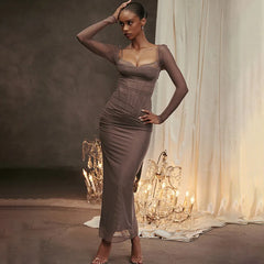 Robe de soirée maxi bustier dos nu en résille