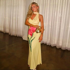 Robe de vacances moulante à fleurs et queue de poisson