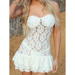 Robe moulante bustier en dentelle à volants superposés