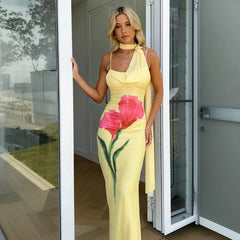Robe de vacances moulante à fleurs et queue de poisson