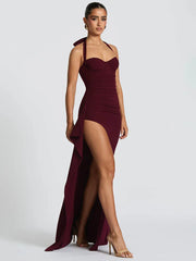 Robe moulante sans manches en dentelle fendue dos nu
