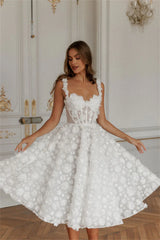 Robe de vacances trapèze en dentelle à col V et genoux