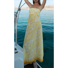 Robe de vacances tube fleurie à épaules dénudées