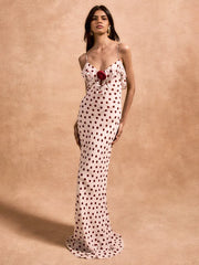 Robe longue à pois et bretelles roses