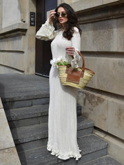 Robe longue plissée en maille ondulée et dentelle