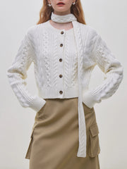Gilet court en maille à fleurs torsadées