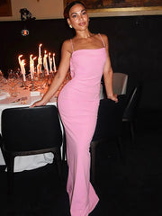 Robe moulante à fines bretelles pour soirée club