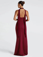 Robe longue moulante dos nu fendue en V profond