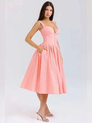 Robe midi trapèze à bretelles brodées