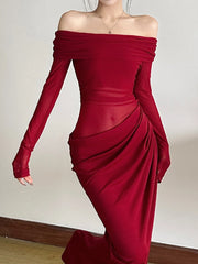 Robe de soirée à empiècements en résille et fronces fendues