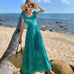 Robe bohème à manches papillon en dentelle et broderie florale
