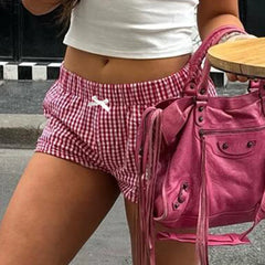 Short en maille à pois noirs