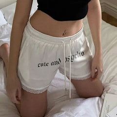 Short sucré à imprimé fraise