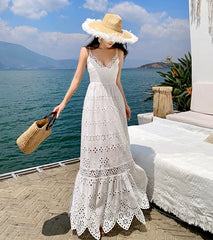 Robe bohème sans manches à décolleté en V profond et dentelle ajourée