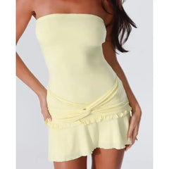 Robe moulante à volants unie