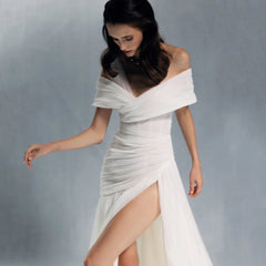 Robe de bal en tulle fendue sur le haut, épaules dénudées, coupe trapèze