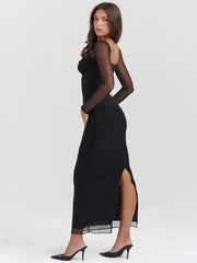 Robe moulante noire sans bretelles en résille transparente