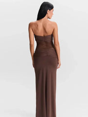 Robe longue à bretelles torsadées et empiècements en résille