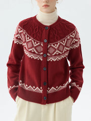 Gilet rouge en laine à torsades
