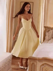 Robe midi trapèze à bretelles