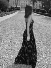 Robe longue plissée à bretelles fines